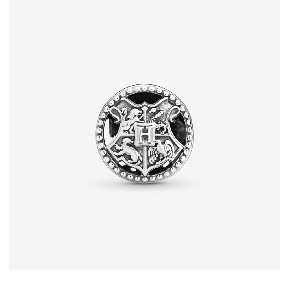 Pandora Hogwarts Castle/Seal Charm